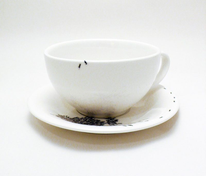 Illustration for article titled This Cup Is Not Covered With Ants